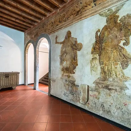 Konukevi Palazzo Salvecchio 4*