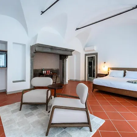 Palazzo Salvecchio 4*